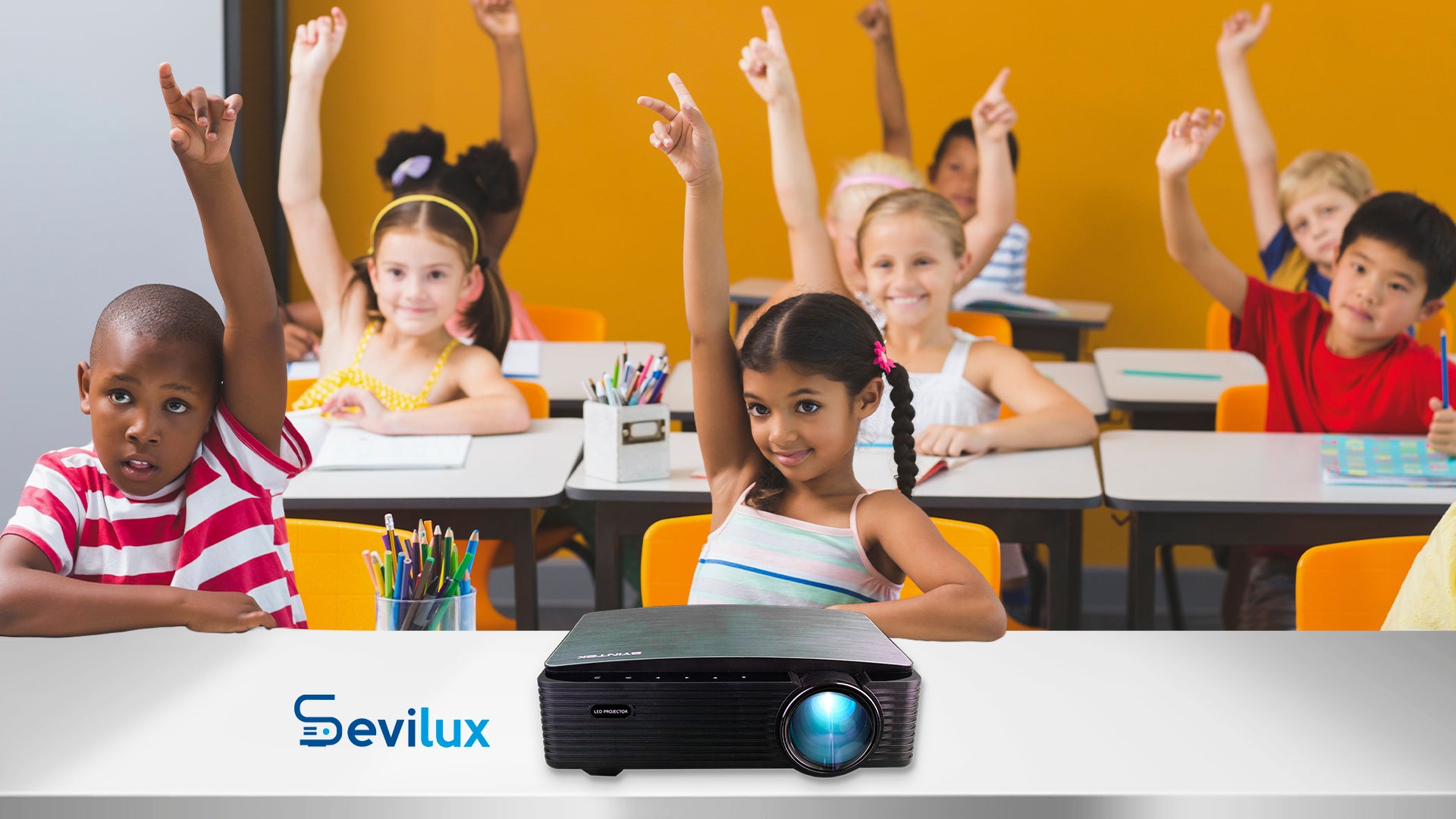 Proyectores para aulas de clase en Perú 2023: La clave para disminuir la brecha digital en la educación